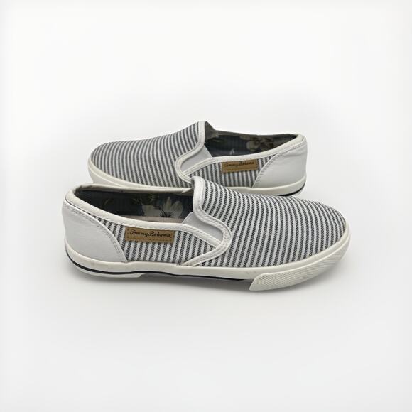 Tommy Bahama Shoes - Tommy Bahama Women’s 6 Canvas Shoes Sneaker White Navy Striped Boat Slip On